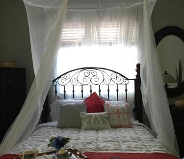 Coral Way House | Heavenly Suite in Little Havana Free Parking