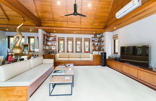 Bophut Hills Villa | Heavenly tropical villa, 5 min from the beach and all shops