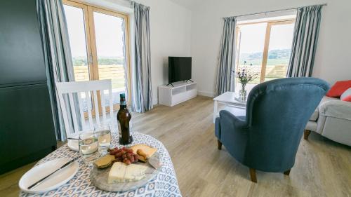 Cylch-Y-Garn House | Hebog