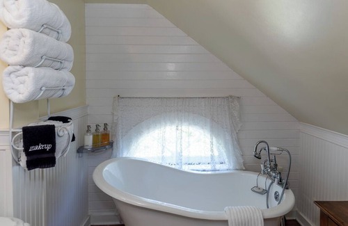 Oregon Coast Bed & Breakfast | Heceta Lighthouse B&B