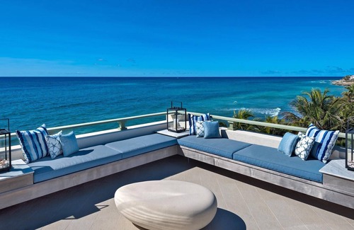 Silver Sands Villa | Hectors House in Christ Church by Personal Villas - Triumph of Botanical Beauty and Coastal Luxury