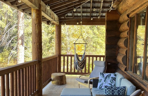 Columbia Valley House | Hedberg Peak Guesthouse Rocky Mountain escape