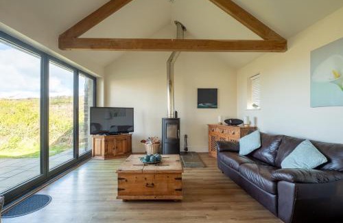 St Brides House | Heddwch - Beach House in Heart of Broad Haven for 14