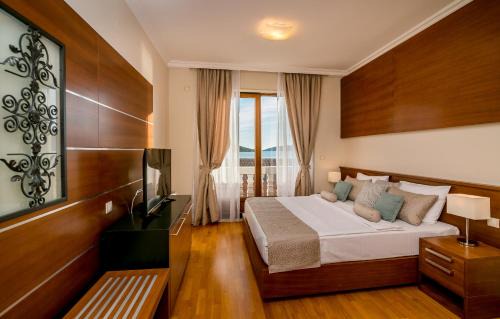 Kumbor Apartment | Hedera Residences - Kumbor