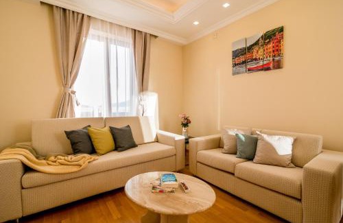 Kumbor Apartment | Hedera Residences - Kumbor