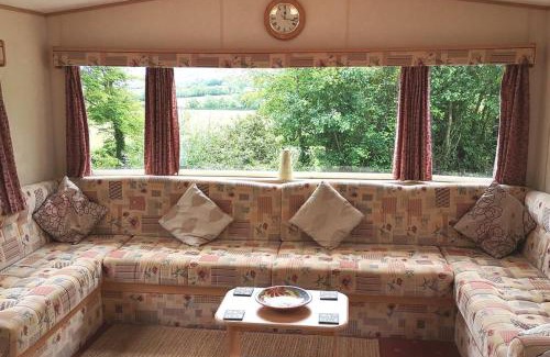 Rhosybol Apartment | Hedgehog Holiday Home in the countryside, 10 mins to Lligwy beach