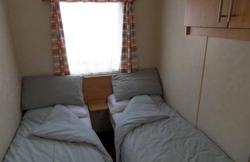 Rhosybol Apartment | Hedgehog Holiday Home in the countryside, 10 mins to Lligwy beach