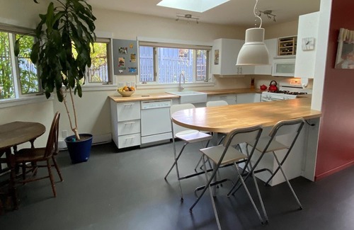 Ganges House | Hedgerow Cottage B & B just steps from Ganges Village waterfront