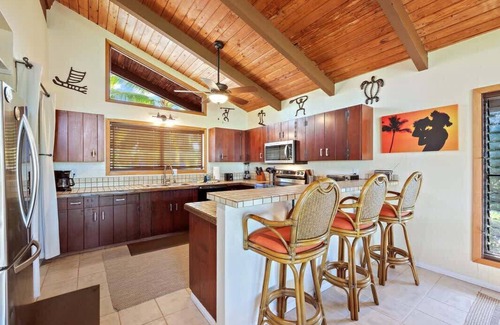 Keauhou House | Heeia Bay Paradise Spacious 3 BDR Steps to Beach