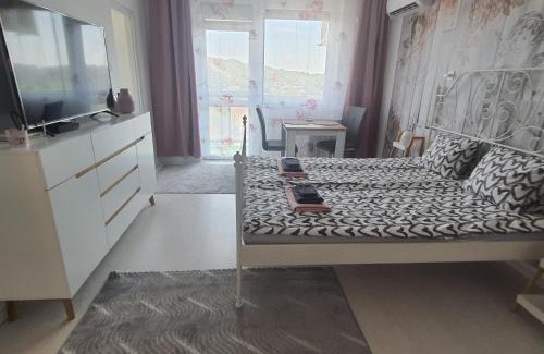 Hamor Apartment | Hegyalja Apartman