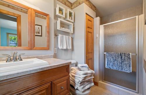 Idlewild House | Heidaway Cottage by Simple Life Rentals