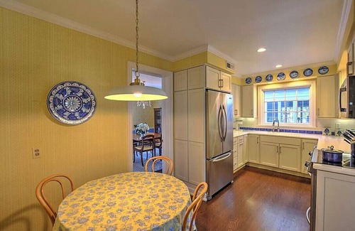 Decatur House | Heidi House-Close to everything 4-bedroom house in delightful Decatur