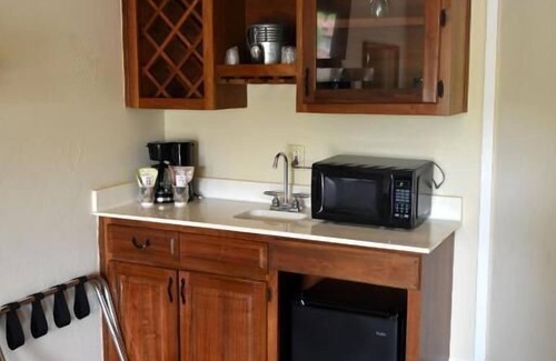 Helen Hotel | Heidi Motel