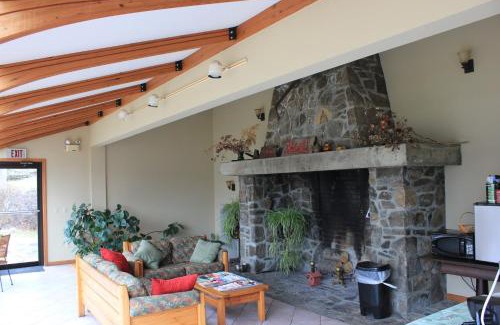 Brewster Hotel | Heidi's Inn
