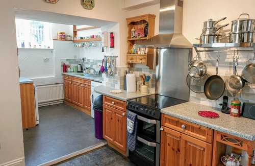 Treknow Cottage | HEIGHTLEY HOUSE, pet friendly, country holiday cottage in Treknow
