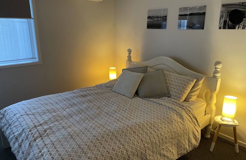 Tingira Heights Bed & Breakfast | Heights Hideaway in beautiful lake Macquarie