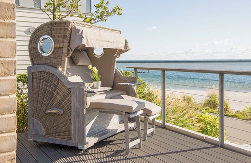 Olpenitz Apartment | "Heimathafen 2" vacation apartment with sauna, south-facing terrace & roof terrace by the water