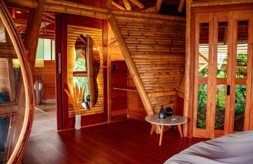 Canelos Villa | Heimatlos Bamboo Suites