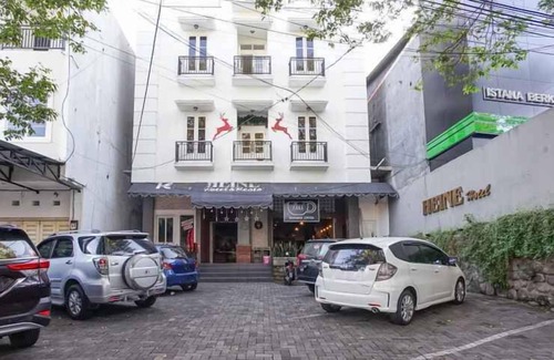 Manado City Centre Hotel | Heine Hotel