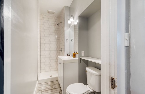 Five Points House | Heirloom by AvantStay | Mins to Downtown Nashville