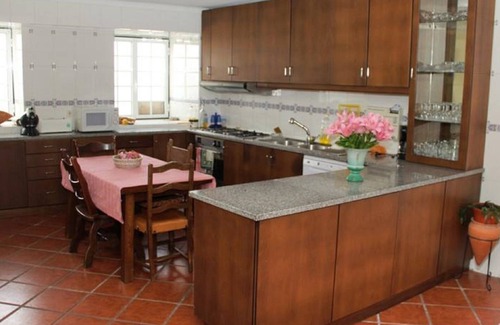 Vila Ruiva Cottage | Heirs of Julio Gomes Junior Paricio