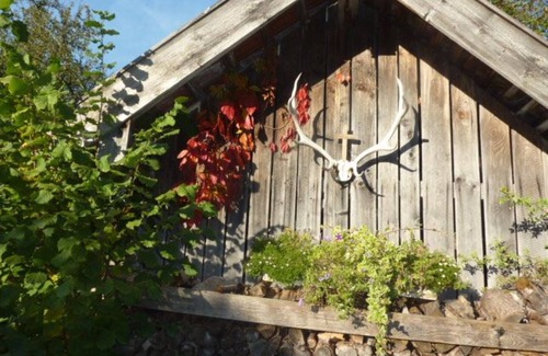 Wackersberg Apartment | Heissbauer Rosentraum, mountain view, central, ideal for excursions by foot, bike, car