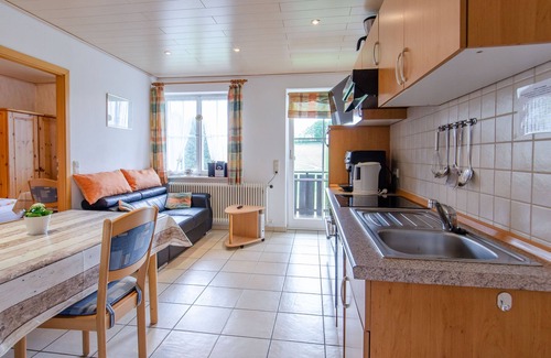 Hofstetten Apartment | Heizmannshof flower meadow