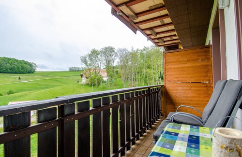 Hofstetten Apartment | Heizmannshof flower meadow