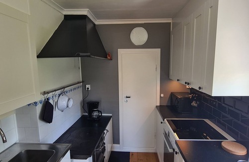 Mora Cabin | Hel Stuga för 4 i Härlig Bymiljö
