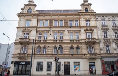 Palmovka Apartment | Helen Homestay Karlín Prague