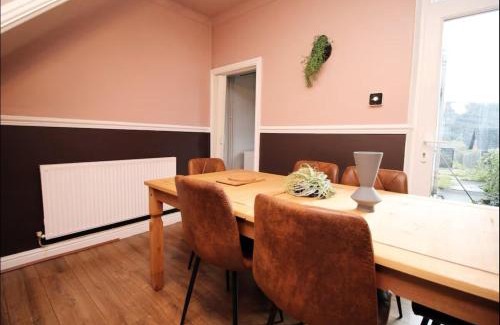 Abertillery House | Helen's 3-Bedroom House in Abertillery