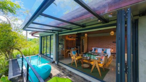 Mawanella Cabin | Heliconia Ledge