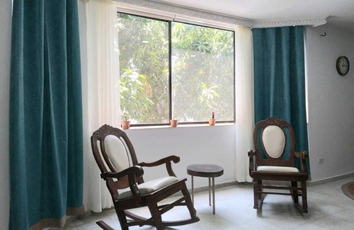 Historic Center Apartment | Heliconia Wagnerian Apartment - Pearl Flower