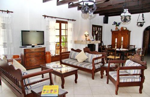 Pineios Apartment | Helidonia