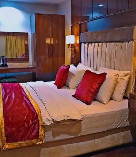 Ayon Hotel | Helin Terrace Hotel