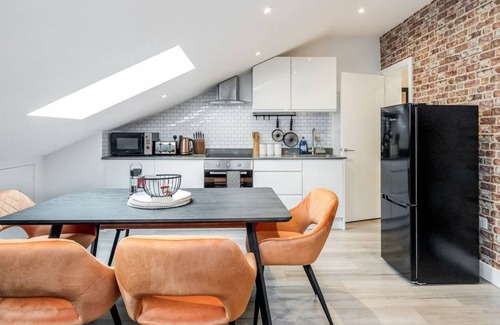 Yardley Gobion Apartment | Heliodoor Apartments Milton Keynes 2-Bedroom Flat