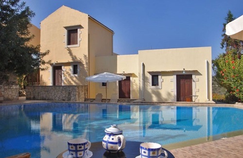 Douliana Apartment | Heliopetra Studios, Douliana village