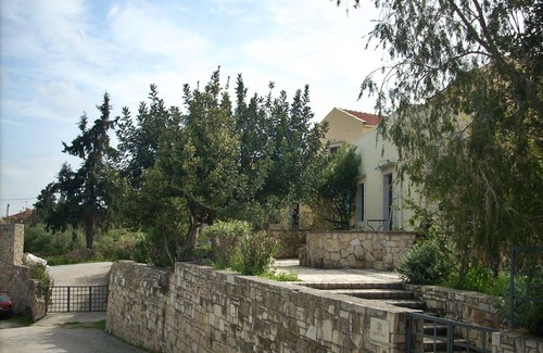 Douliana Apartment | Heliopetra Studios, Douliana village