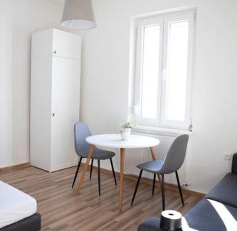 Links der Wertach-Sud Apartment | Helle 2-Zimmer Wohnung