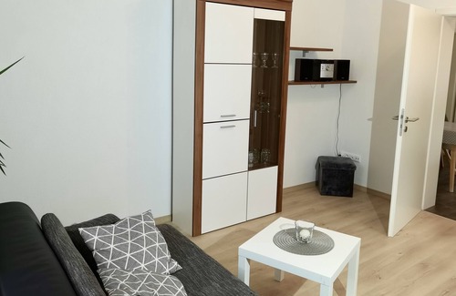 Maroldsweisach Apartment | Helle und Gemütlich Eingerichtet Ferienwohnung mit Voll Ausgestatteter Küche