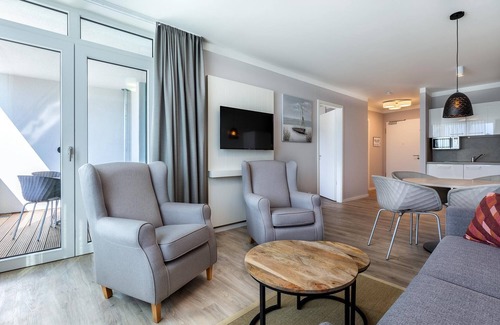 Alt-Travemunde/Ronnau Apartment | Helles Ferienapartment in Sonniger Süd-west-lage und nur 300 Meter zum Strand
