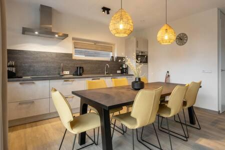 Ossenisse House | Hello Zeeland - Vakantiewoning Knuitershoek 88
