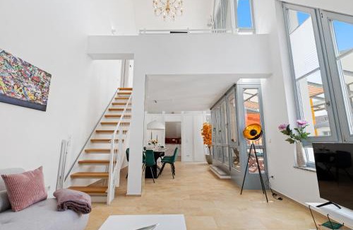 Erding Apartment | HELLOFLATS - Luxus-Penthouse - Balkon - Parking - Zentrum - Therme - Nähe Flughafen MUC