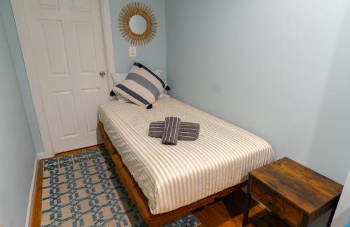 Midtown West Apartment | Hells Kitchen Hideaway
