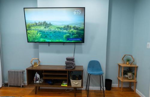 Midtown West Apartment | Hells Kitchen Hideaway