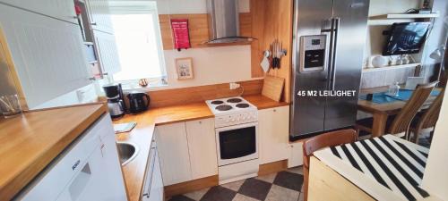 Akrehamn Apartment | Helt i Vannkanten as