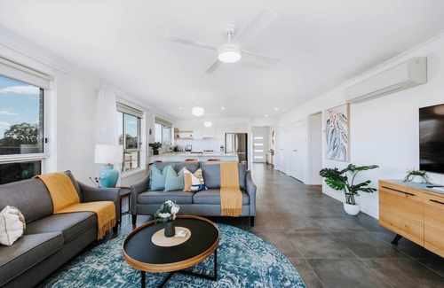 Central Mudgee House | Helvetia Modern Comfort meets Country Convenience