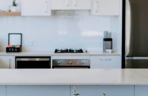 Central Mudgee House | Helvetia Modern Comfort meets Country Convenience