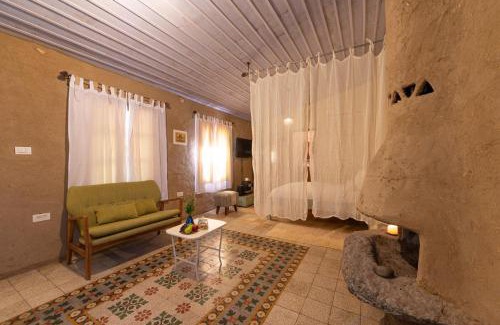 Ilaniya Ski Chalet | Hemdatya Stone Suites In The Galilee