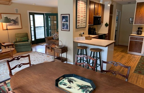 Warm Springs House | Hemlock Cottage Fisherman's Paradise